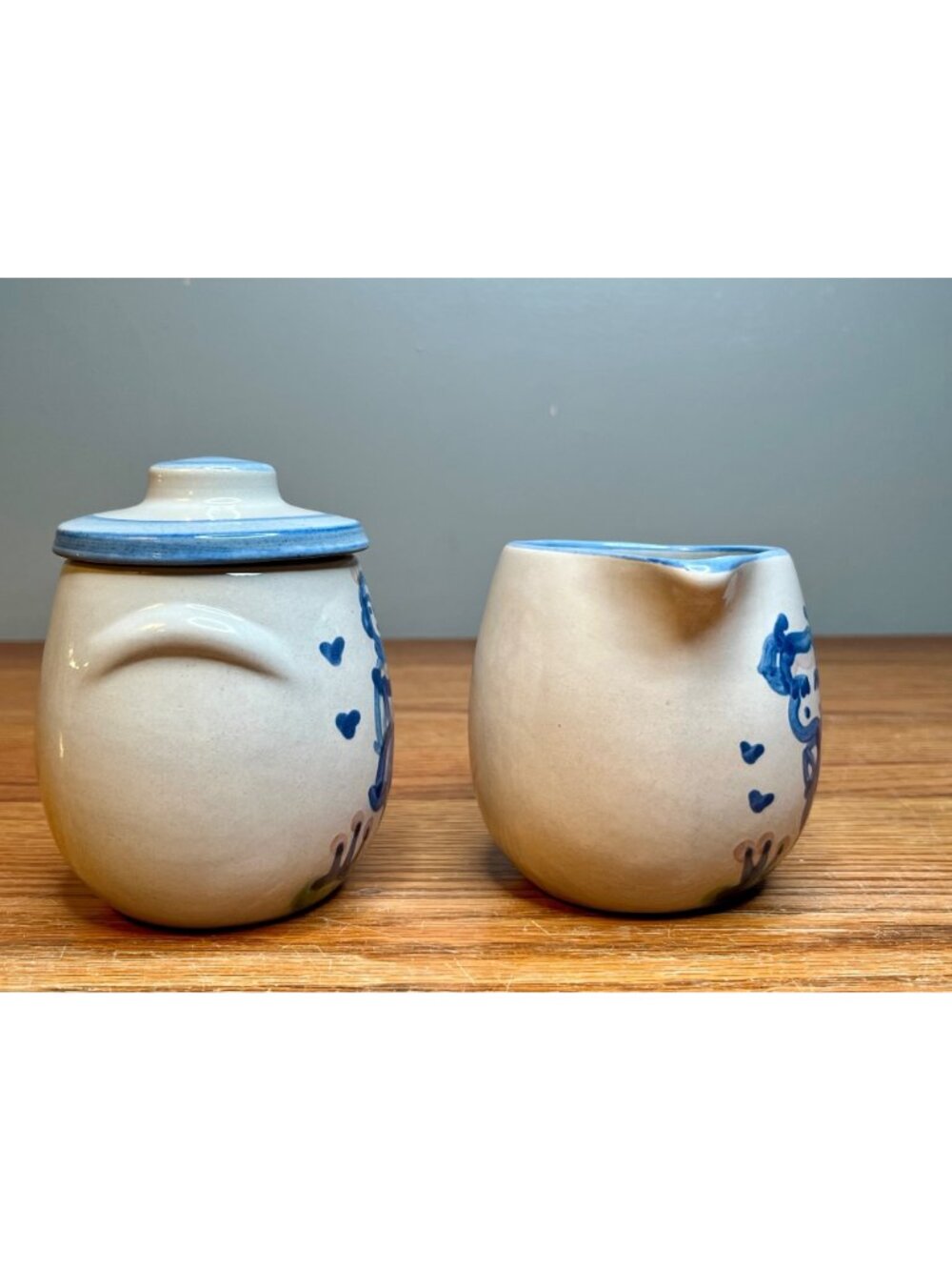 Vintage M.A. Hadley Stoneware Sugar Bowl & Creamer, Hand-Painted Farm Animal The - Picture 2 of 14